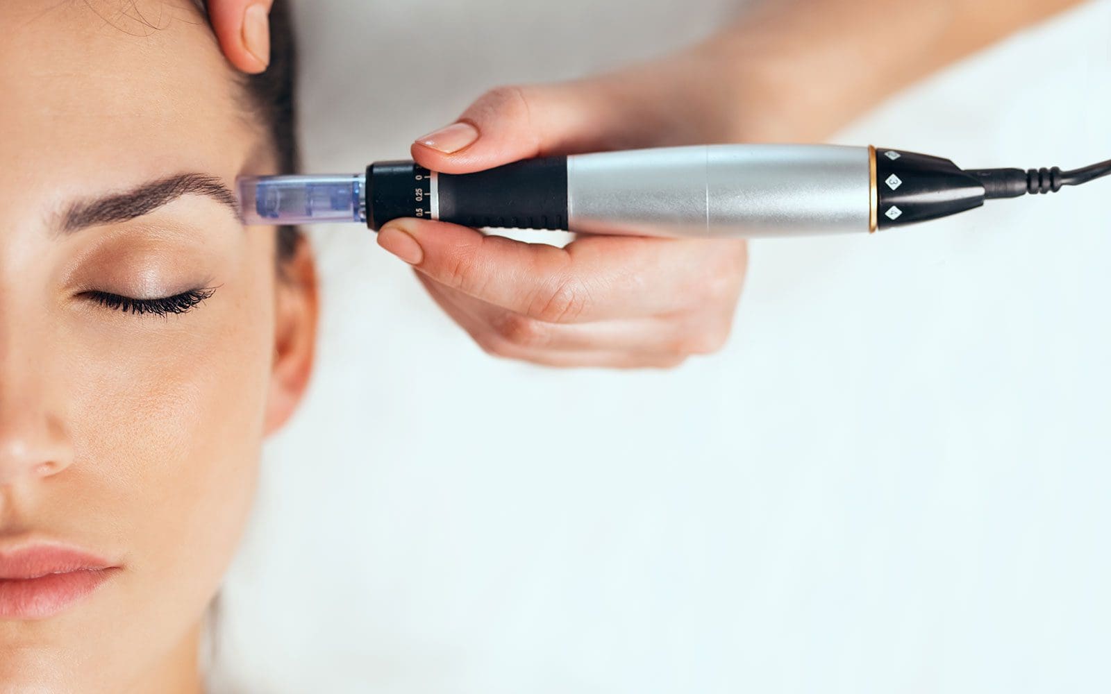 Microneedling Basic (Stimulating skin regeneration, collagen & elastin production, reducing scars, discoloration & wrinkles)